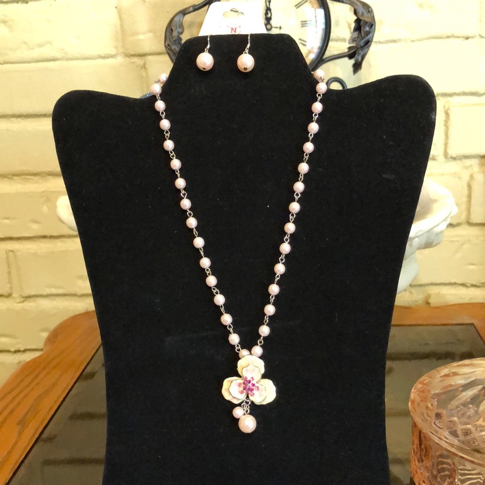 Pink Noblesse Collection Necklace and Earrings Set
